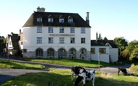 The Bear Of Rodborough Hotel